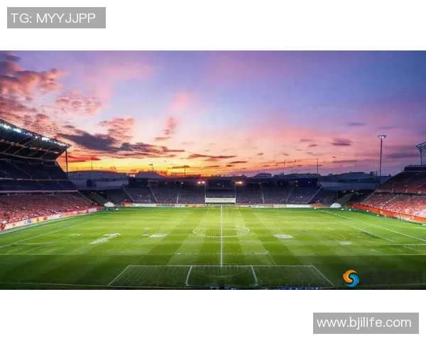 足球逃离：探寻绿茵场上的自由与梦想之旅